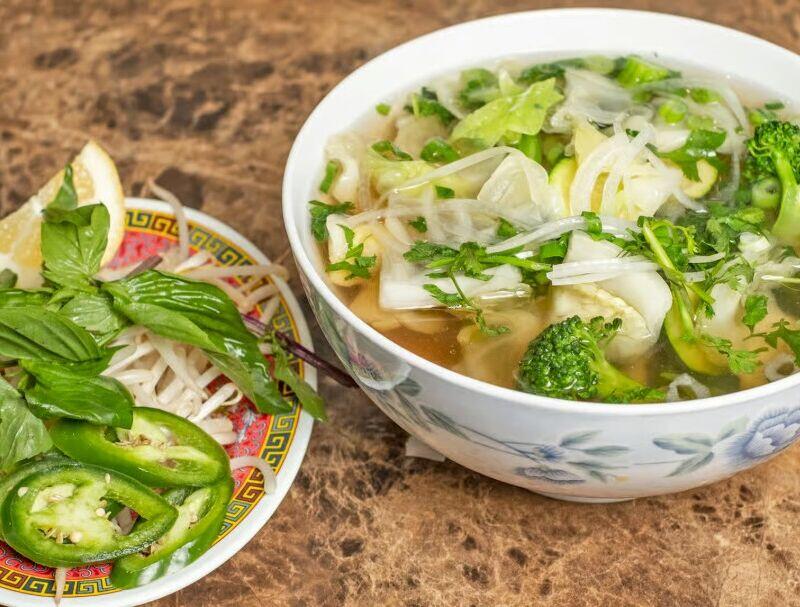 18. Pho Khong Thit
